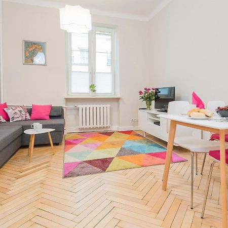 Delightful New Town Square Apartment Варшава Экстерьер фото