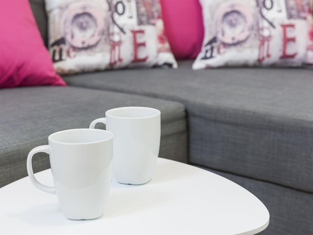 Delightful New Town Square Apartment Варшава Экстерьер фото