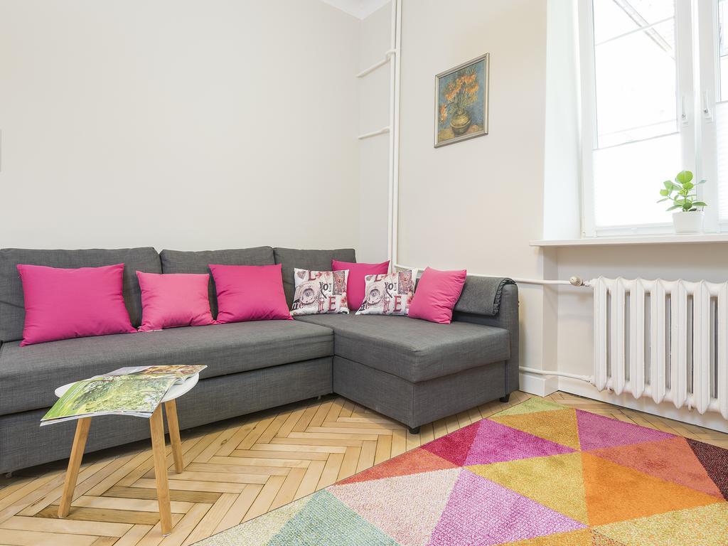 Delightful New Town Square Apartment Варшава Экстерьер фото