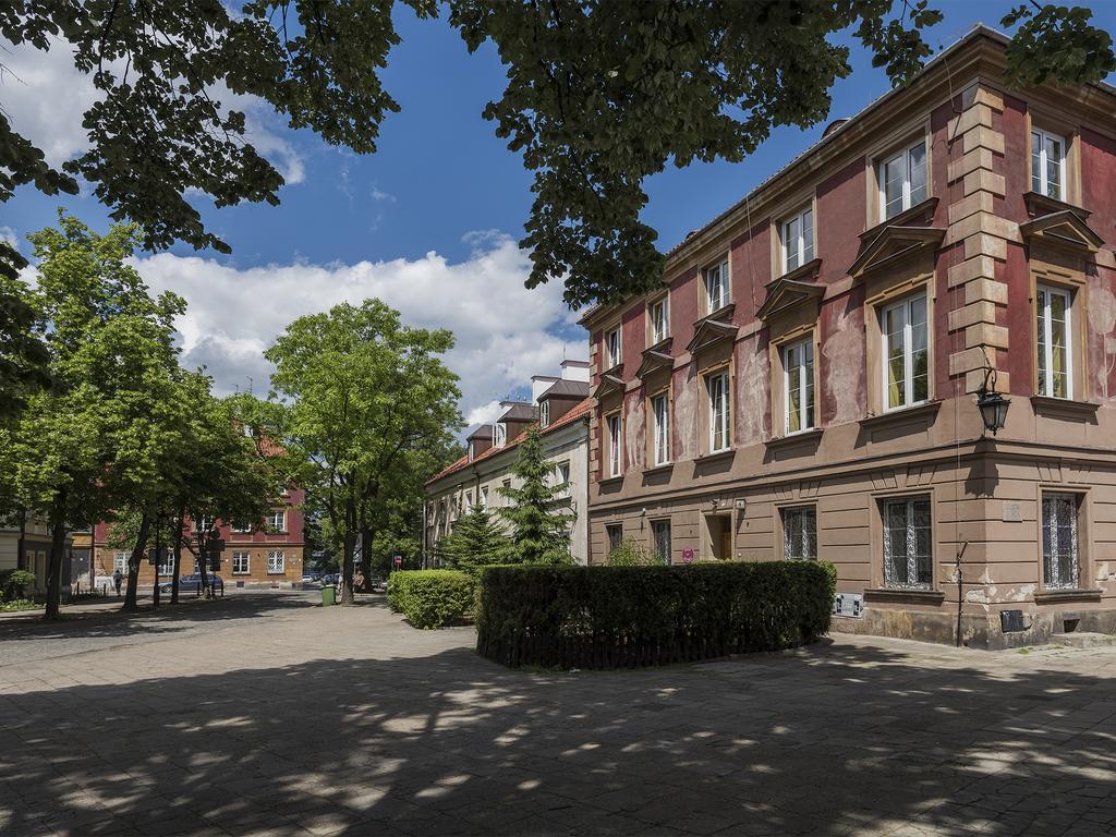 Delightful New Town Square Apartment Варшава Экстерьер фото